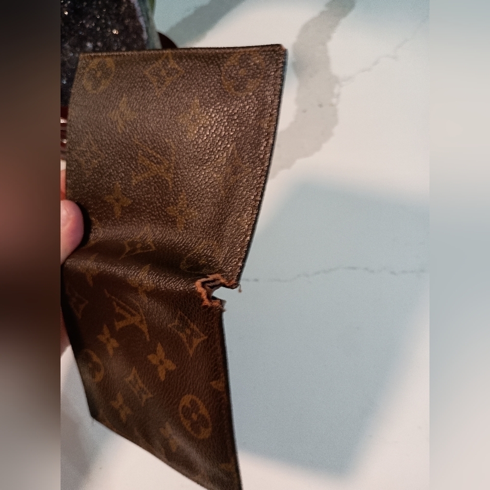 Authentic Louis Vuitton Monogram Billfold Wallet/ Card Holder - Picture 4 of 15